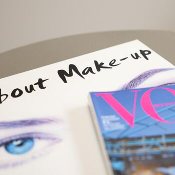 Coiffeur und Make-up Zeitschriften mit Stil